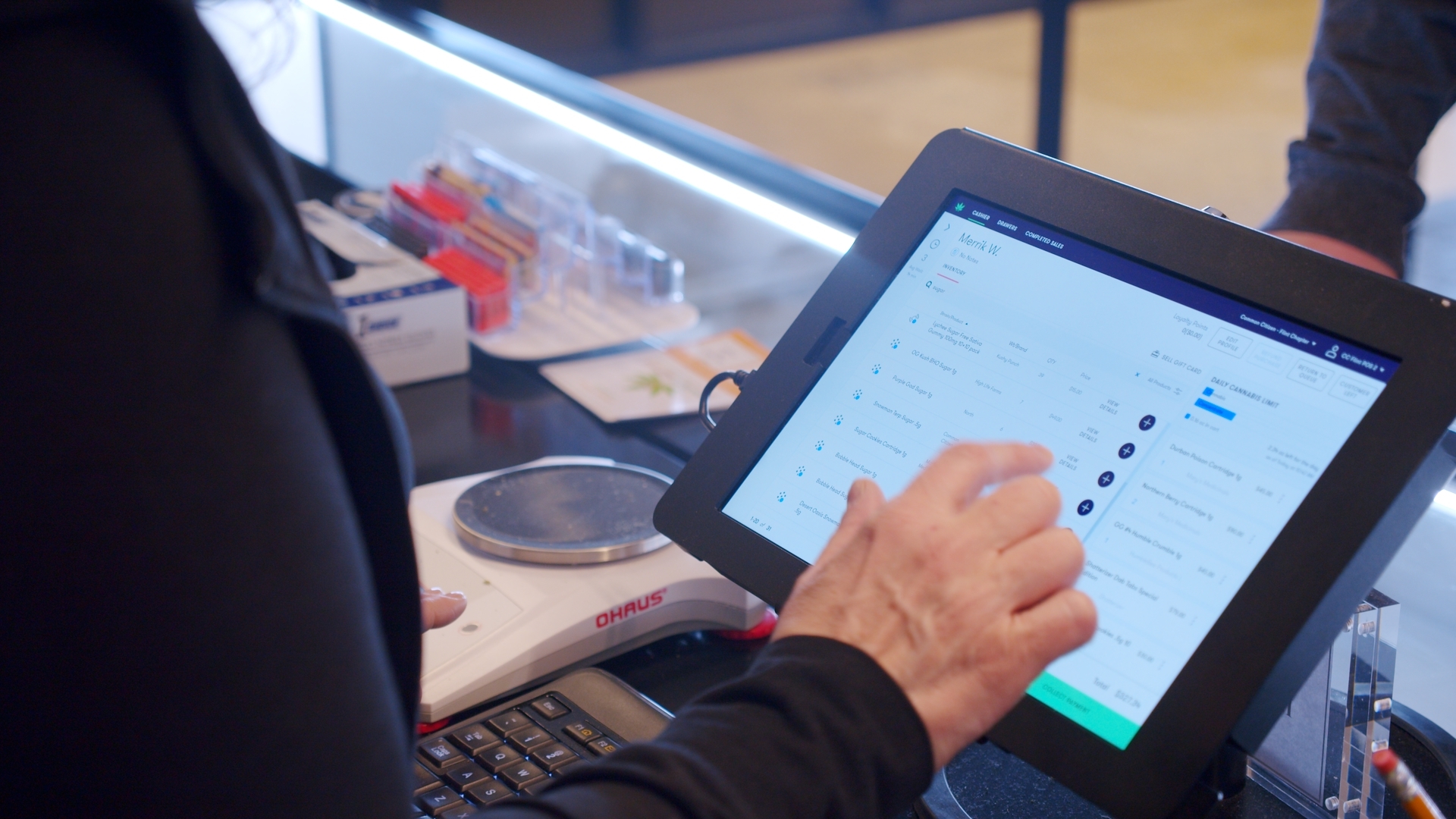 customer buy cannabis at Common Citizen dispensary